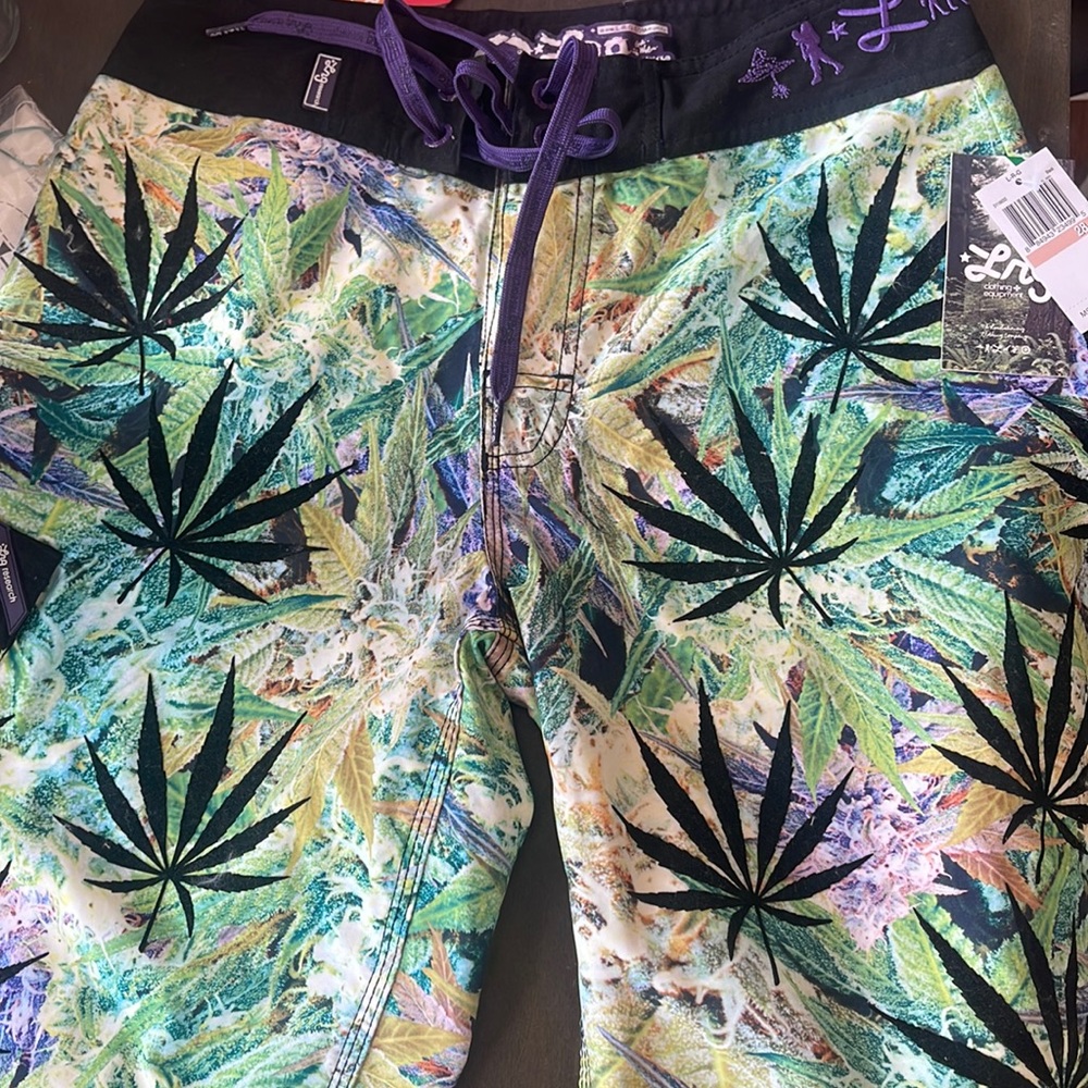 LRG board shorts size small